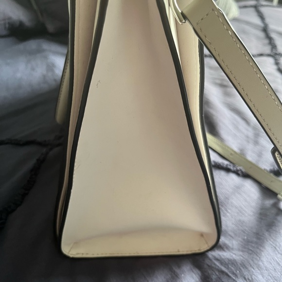 Black and greyish/whitish Michael kors hand bag. Marks shown in picture. - Picture 2 of 8